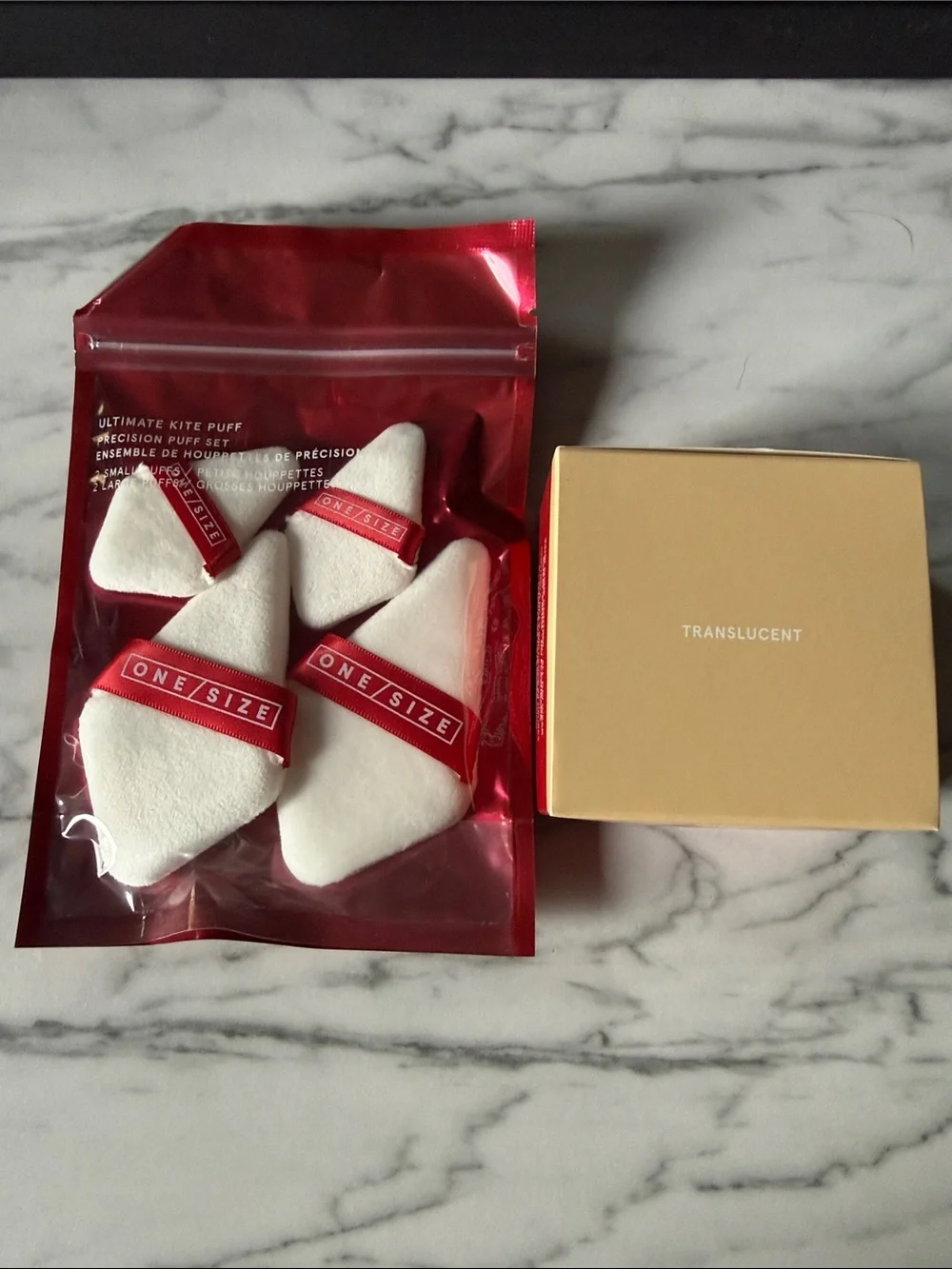 ONE/SIZE Translucent Finishing Powder with 4 Puffs Included. NWT